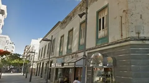 Fachada del antiguo Hotel Oriental de Arrecife.