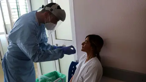 Cribado-al-personal-sanitario