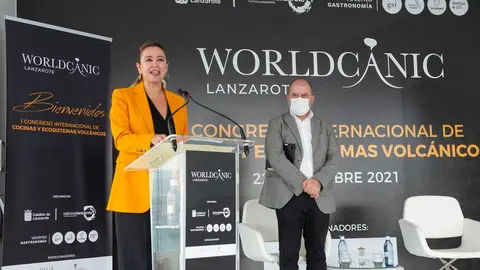 worldcanic02