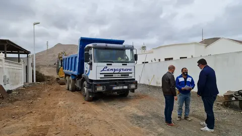 Isidro Pérez y Raúl de León visitando obras Veroles y Molina 1