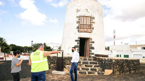 VISITA OBRAS MOLINO TEGUISE 2