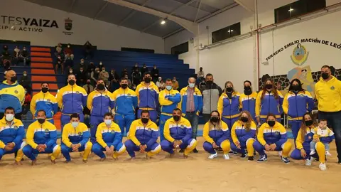 El equipo masculino y femenino juntos
