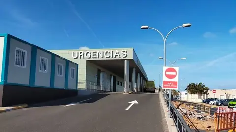 Imagen del acceso a Urgencias del hospital Doctor José Molina Orosa de Arrecife.