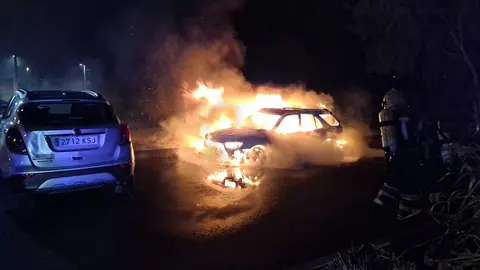 Vehículos afectados por el incendio de la Avenida Fred Olsen.
