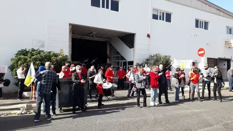 Imagen de una de las movilizaciones de estos días de los trabajadores de Lanzarote Bus.