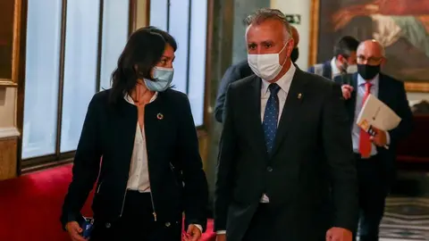 La senadora por Fuerteventura y el presidente del Gobierno autonómico.