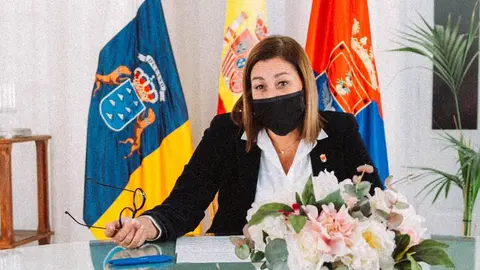 Astrid Pérez en su despacho de Arrecife