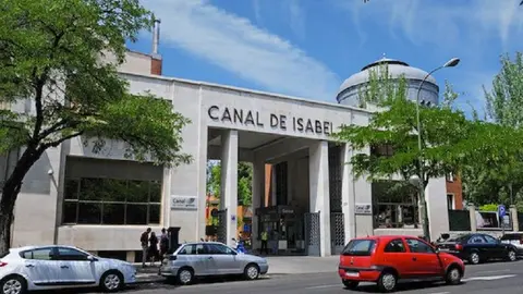Imagen de la fachada de Canal de Isabel II en Madrid. 