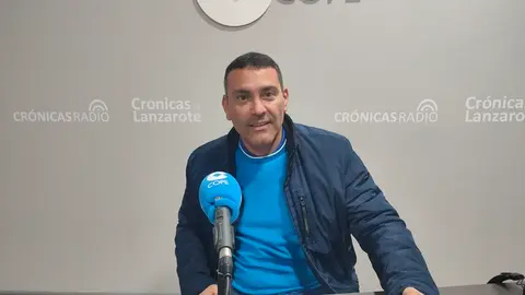 Oswaldo Betancort este miércoles en el estudio de Crónicas Radio-COPE Lanzarote.