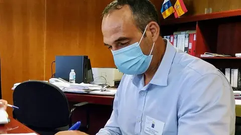 Allfredo Villalba en su despacho.