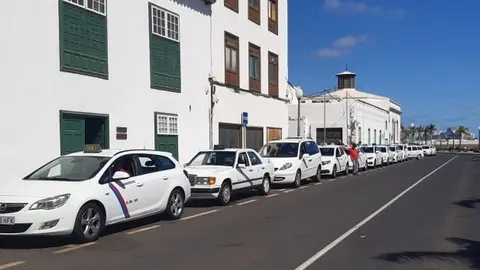 Imagen de archivo de un grupo de taxis