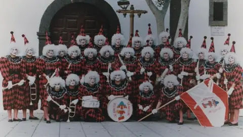 MURGA LAS REVOLTOSAS.