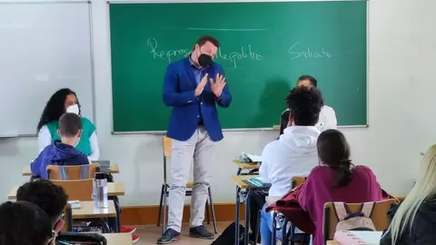 Óscar Noda en su visita al IES Yaiza