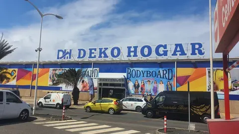 Fachada del comercio denunciado por el Colectivo ADEY GALGUEN.