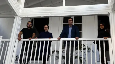 Alberto Aguiar junto a Liliana Zapata,  Dalia de la Rosa y Racso Zehcnas.