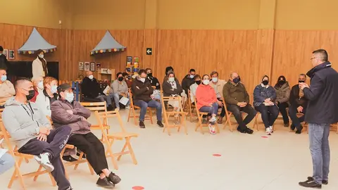 REUNI&Oacute;N CALETA FAMARA 1