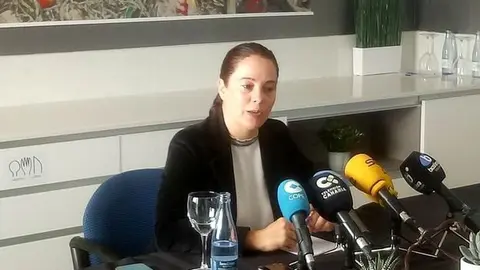 La sargento Gloria Moreno en una de sus comparecencias ante los medios.