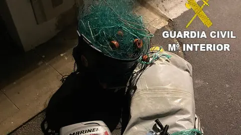 Material confiscado por la Guardia Civil a los ladrones detenidos.