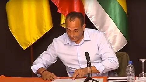 Imagen de Alfredo Villalba en uno de los plenos en Haría.