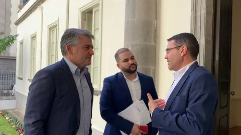 Oswaldo Betancort, David De la Hoz y  Jesús Machín Tavio.