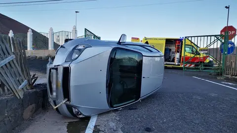 Imagen de cómo quedó el vehículo tras el accidente