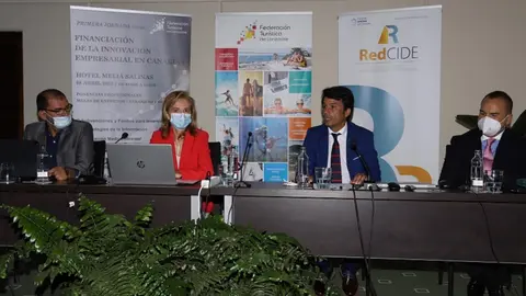 Marcos Bergaz durante su intervención en la I Jornada de Innovación Empresarial.