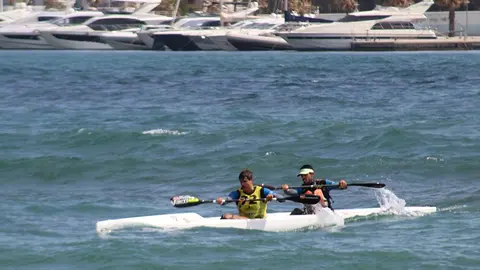 Componentes del equipo Los Marlines durante el desarrollo de una de las pruebas de la competición.