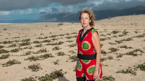 Elena Solís junto a uno de los espacios protegidos.