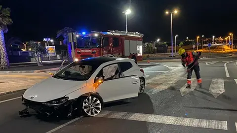 Actuación de los bomberos en Playa Blanca.
