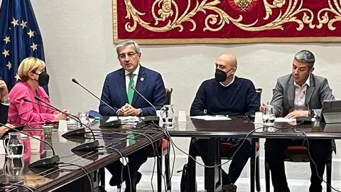 Román Rodríguez en el Parlamento.