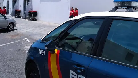 Coche de la Polícia Nacional que acudió a la zona donde se produjo el incidente.