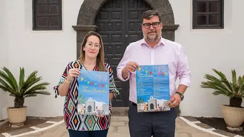 Isidro Pérez y Estefanía Luzardo en la presentación de las fiestas de Montaña Blanca.
