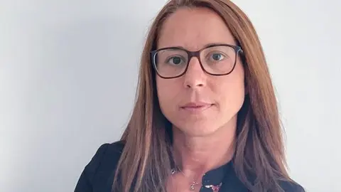 MARÍA TERESA CUENCA LUENGOS, DIRECTORA DEL AEROPUERTO DE EL HIERRO