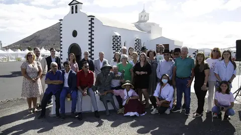 Imagen de la gente que participó en el acto.