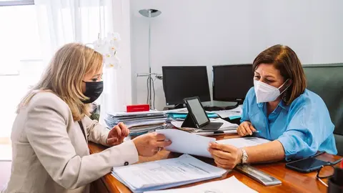 Saro González junto a Astrid Pérez.