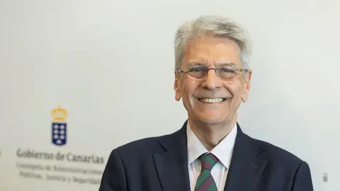 Julio Pérez, consejero de Administraciones Públicas, Justicia y Seguridad.