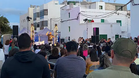 Imagen de la actuación de Kike Pérez en Valterra.