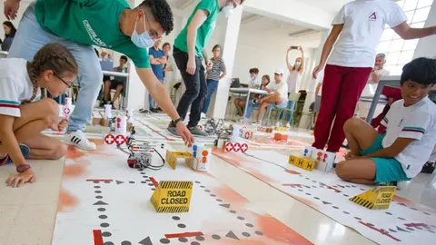 Niños participando en el proyecto Ciberlandia.