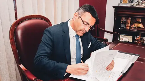 Oswaldo Betancort en su despacho de La Villa.