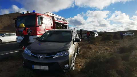 Imagen de la llegada de los bomberos al lugar del accidente