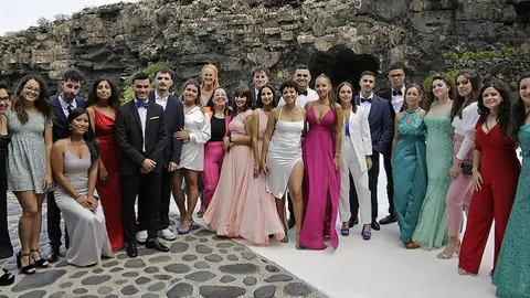 Graduados de la su XII promoción de la Escuela Universitaria de Turismo de Lanzarote.