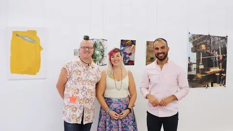 Daniel Medina durante la inauguración de la exposición del  Festival Internacional de Arte Contemporáneo Lacuna Festivals.