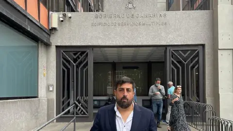 David Rocio en su visita al consejero de Obras Publicas.