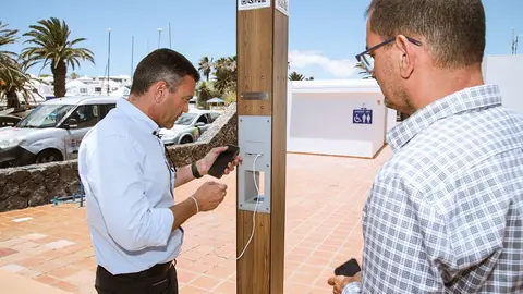 TOTEMS FOTOVOLTAICOS COSTA TEGUISE 2