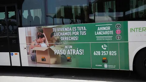 Imagen de la rotulación de la guagua de Ahinor.