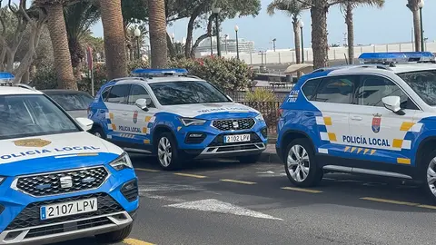 Imagen de los vehículos de la Policía Local de Arrecife.