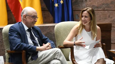 El ex ministro Cristóbal Montoro durante el debate.
