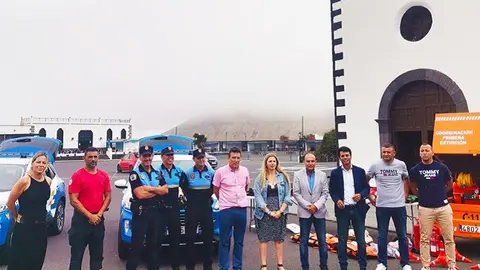 Imagen de la presentaci&oacute;n de los nuevos veh&iacute;culos de la Polic&iacute;a Local y la Guardia Civil.