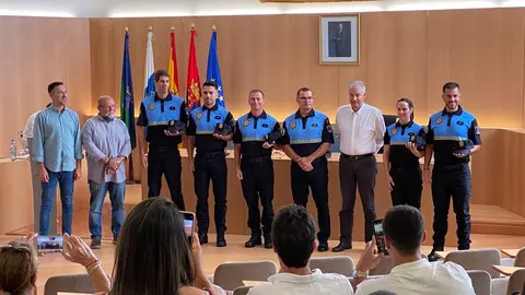 Imagen del acto de posesión de cinco policías locales del municipio de Tías.