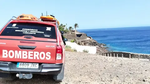 Imagen de los bomberos en el Barranco del Quíquere.